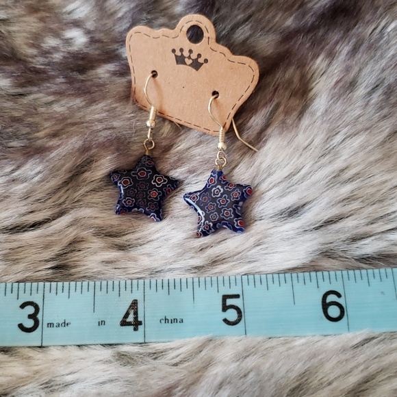 Earrings - Picture 1 of 3